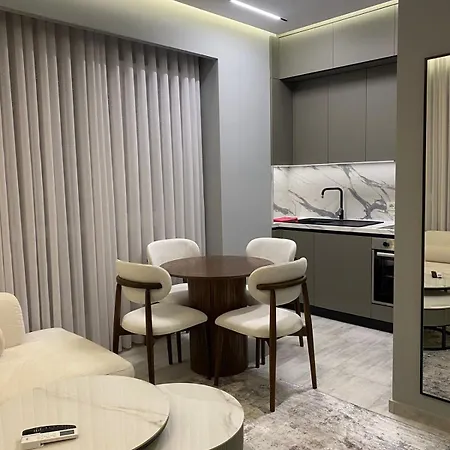Brand New 1 Bedroom Flat Apartamento *